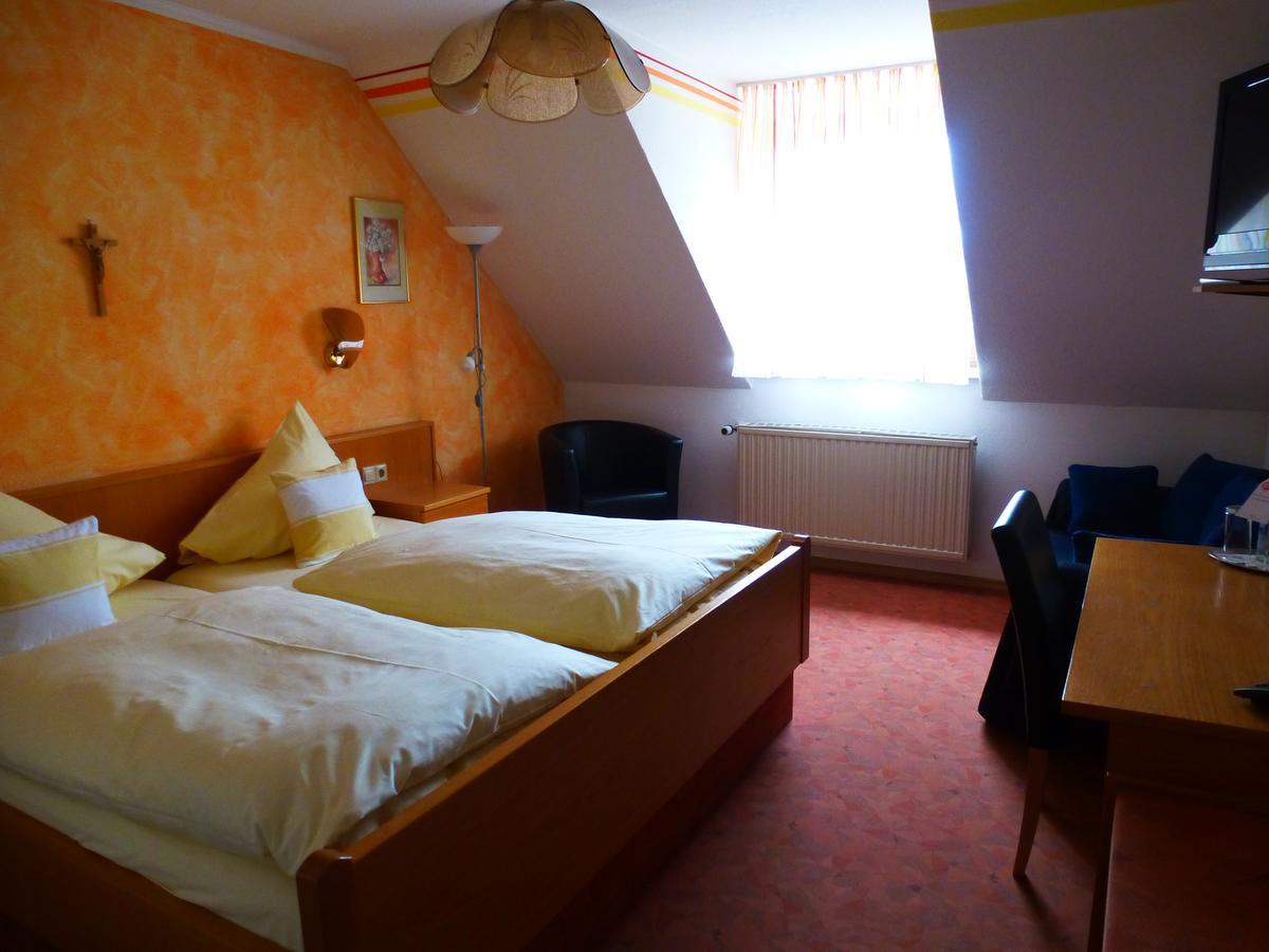Hotel-Gasthof "Zum Bartl" Sulzbach-Rosenberg Luaran gambar