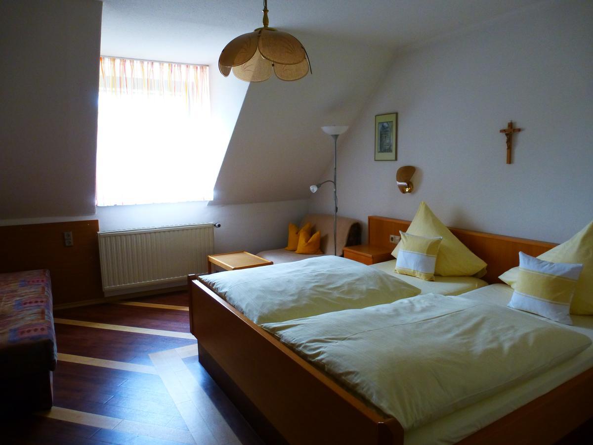 Hotel-Gasthof "Zum Bartl" Sulzbach-Rosenberg Luaran gambar