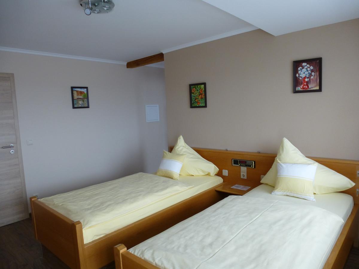Hotel-Gasthof "Zum Bartl" Sulzbach-Rosenberg Luaran gambar